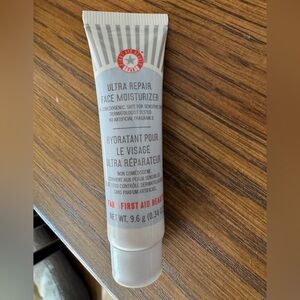 First Aid Beauty Ultra Repair Face Moisturizer - White and Red Tube